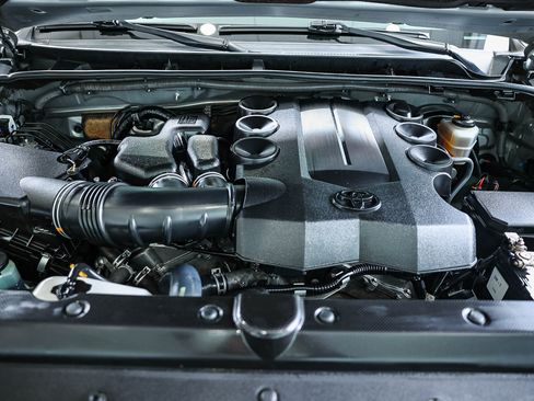 Used 2019 Toyota 4Runner SR5 image 31