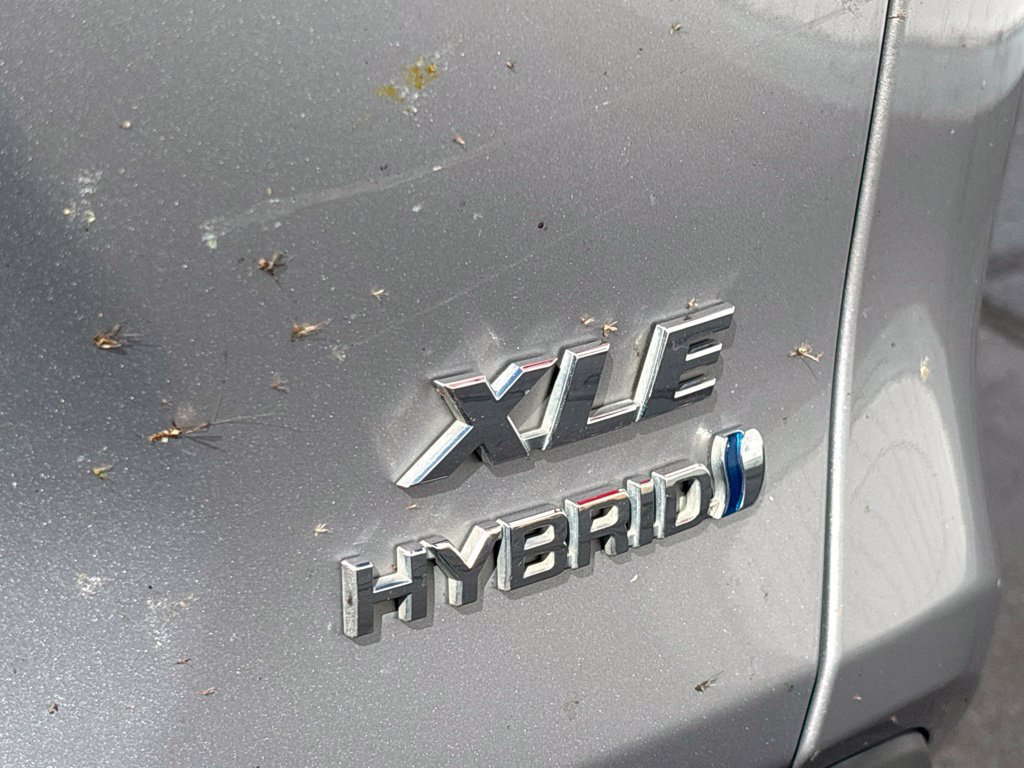 Used 2021 Toyota RAV4 XLE Premium AWD/4WD image 34