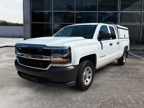 Used 2018 Chevrolet Silverado 1500 W/T w/ WT Convenience Package AWD/4WD image 3