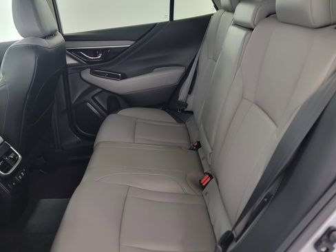 Used 2021 Subaru Outback Limited image 13