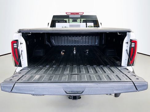 Used 2026 GMC Sierra 2500 AT4 AWD/4WD image 10