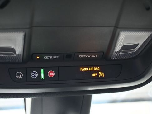 Used 2023 Chevrolet Traverse LT image 31