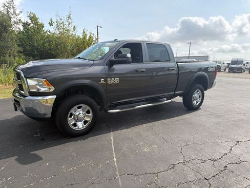 Used 2018 RAM 2500 Tradesman w/ Chrome Appearance Group AWD/4WD image 4