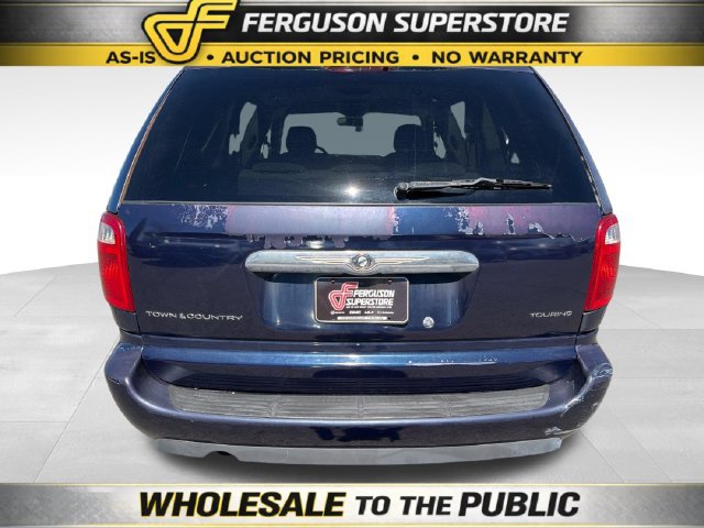 Used 2005 Chrysler Town & Country Touring FWD image 6