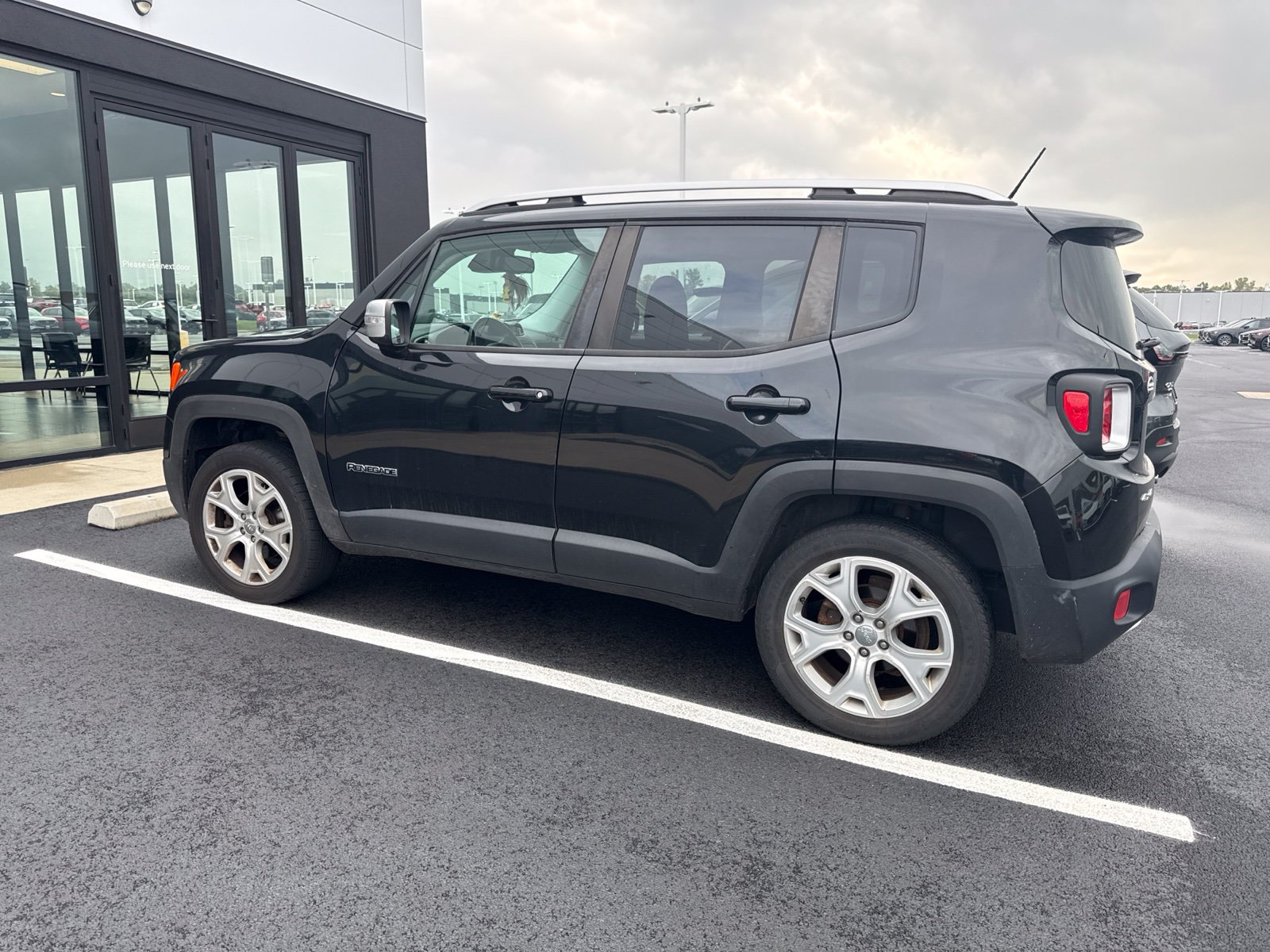 Used 2016 Jeep Renegade Limited AWD/4WD image 2