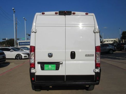 Used 2023 RAM ProMaster 2500 image 7