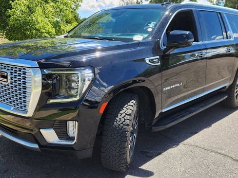 Used 2023 GMC Yukon Denali AWD/4WD image 2