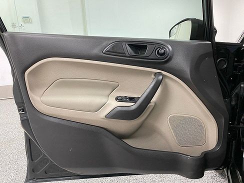 Used 2019 Ford Fiesta SE image 19