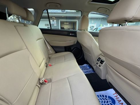 Used 2017 Subaru Outback 2.5i Limited image 16