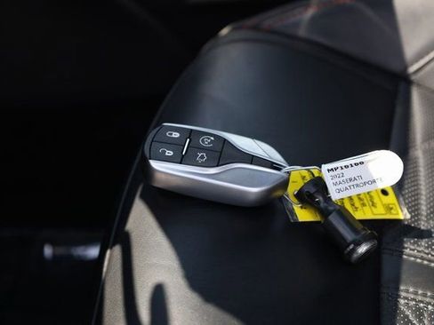 Certified 2022 Maserati Quattroporte Trofeo image 28