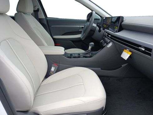 New 2026 Hyundai Sonata SE FWD image 15