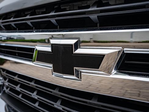 Used 2021 Chevrolet Silverado 1500 LT w/ Z71 Off-Road Package image 3