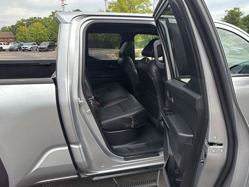 Used 2024 Toyota Tacoma TRD Off-Road w/ TRD Off Road Premium Package AWD/4WD image 16