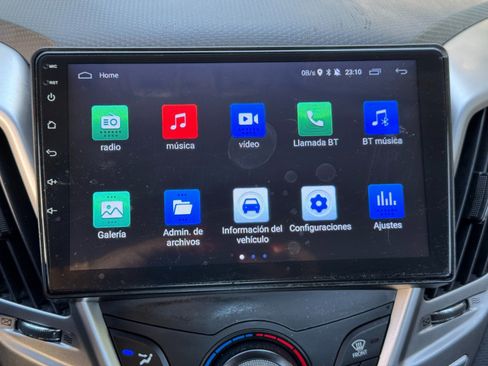 Used 2012 Hyundai Veloster FWD image 23