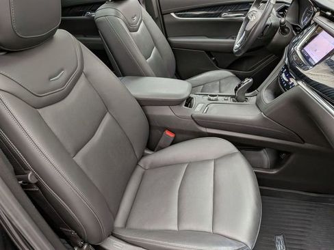 Used 2024 Cadillac XT6 Premium Luxury w/ LPO, Floor Liner Package AWD/4WD image 29
