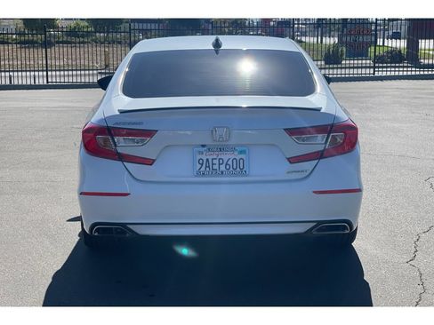 Used 2022 Honda Accord Sport image 4