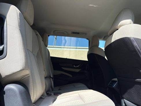 Used 2019 Subaru Ascent Premium w/ Popular Package #3 AWD/4WD image 30