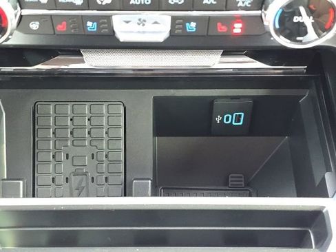 Used 2025 Ford F350 King Ranch w/ FX4 Off-Road Package image 37