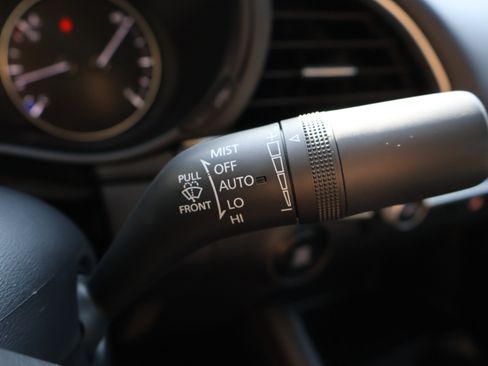 Used 2025 MAZDA MAZDA3 s FWD image 34