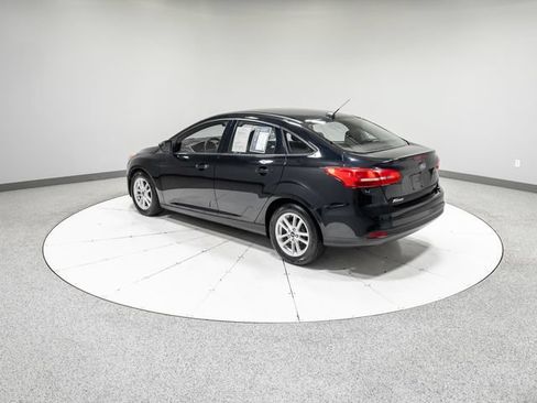 Used 2018 Ford Focus SE FWD image 29