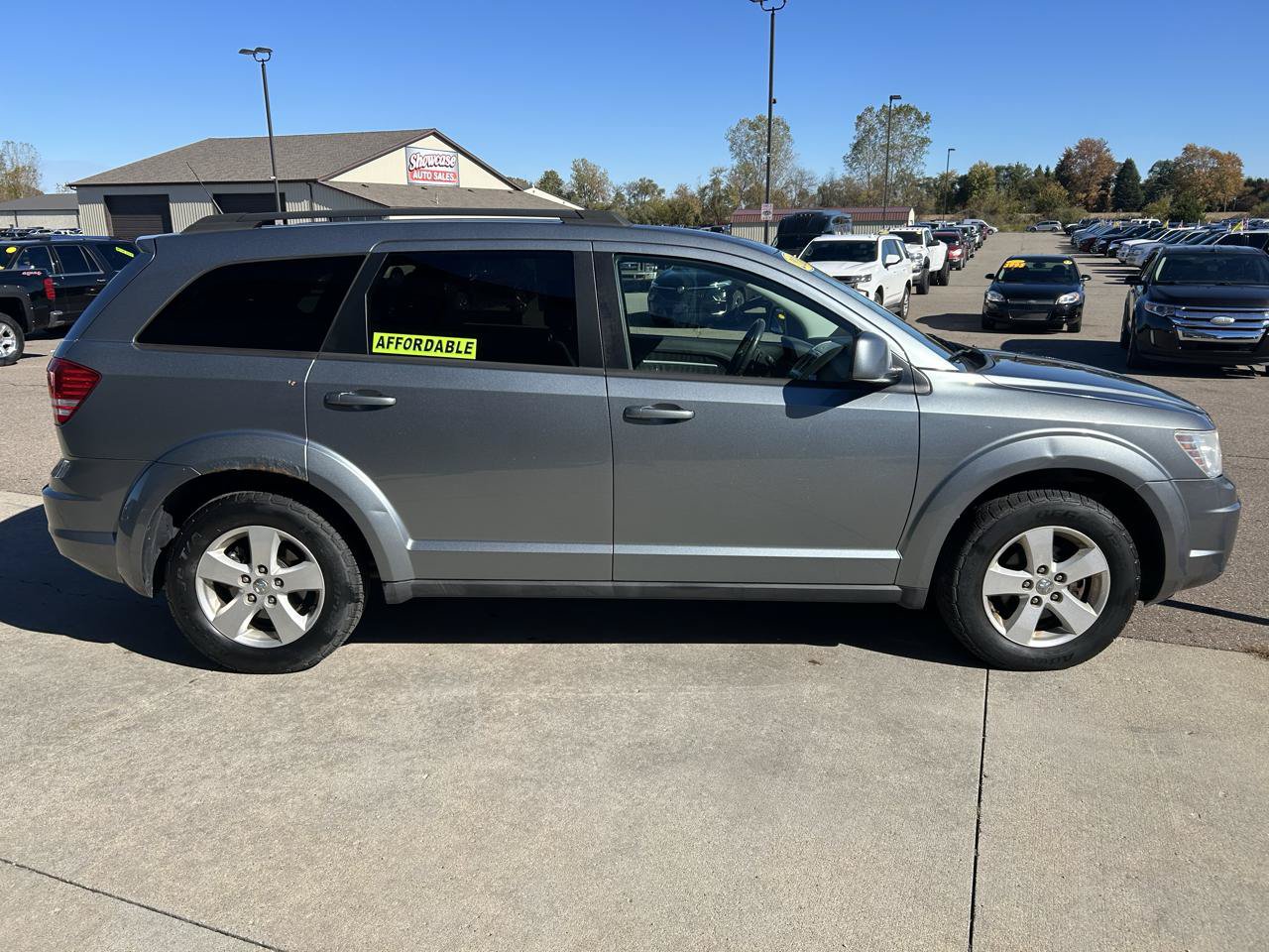 Used 2010 Dodge Journey SXT FWD image 4