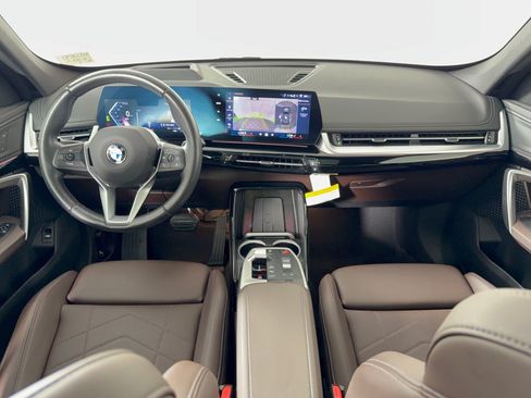 Used 2025 BMW X1 xDrive28i AWD/4WD image 17
