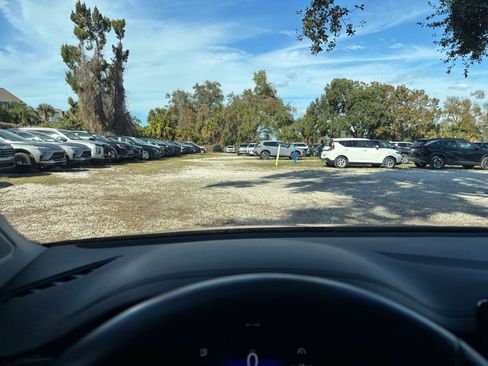 Used 2025 Volkswagen Jetta SE image 34