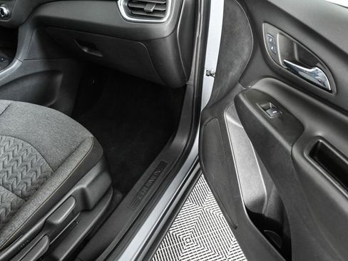 Used 2024 Chevrolet Equinox LT image 23