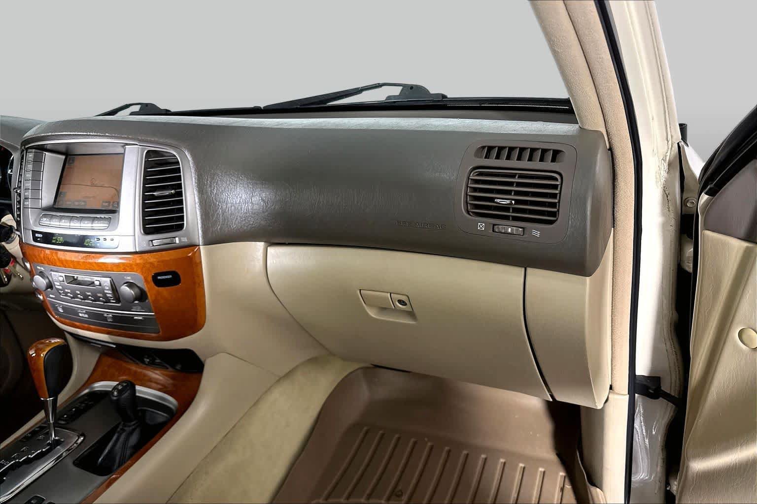 Used 2005 Lexus LX 470 4WD image 16
