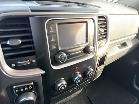 Used 2021 RAM 1500 Classic SLT image 31