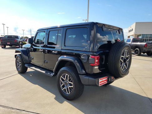 New 2025 Jeep Wrangler Sahara w/ Technology Group image 3