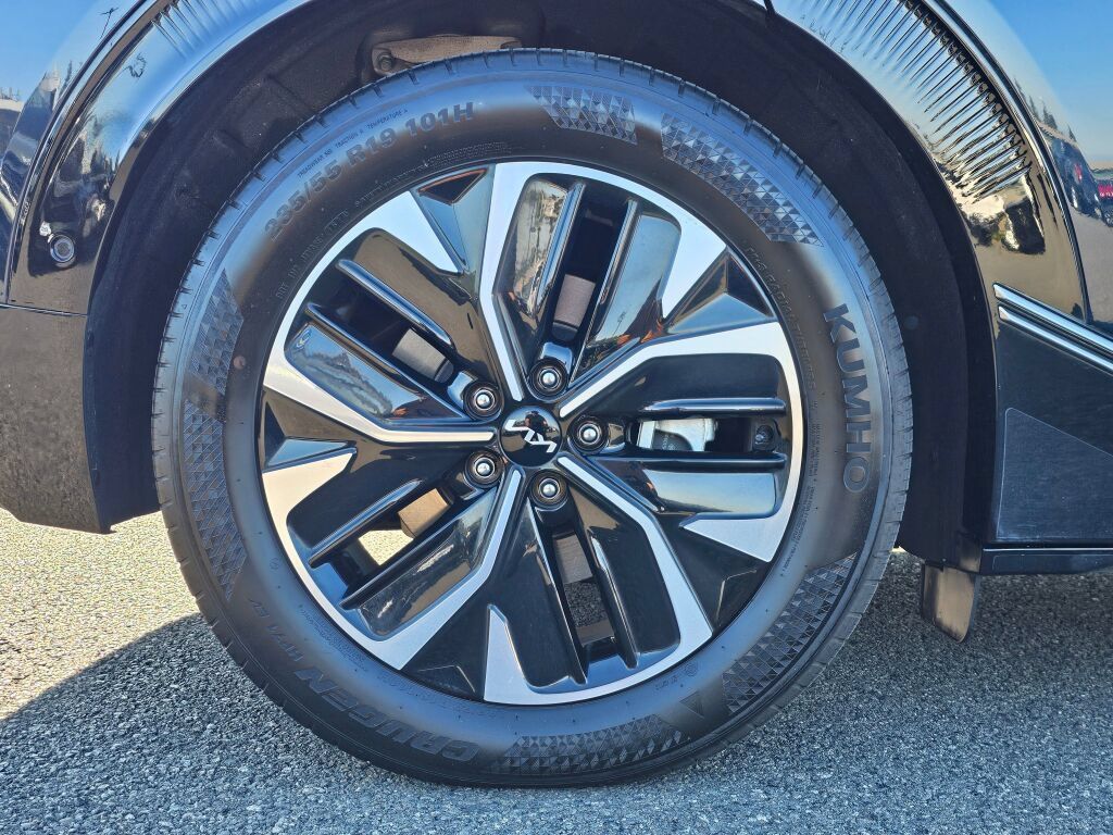 Certified 2024 Kia EV6 Wind w/ Wind Technology Package AWD/4WD image 34