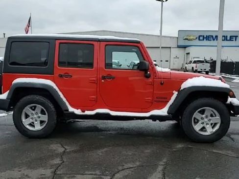 Used 2015 Jeep Wrangler Unlimited Sport w/ Quick Order Package 24S AWD/4WD image 8