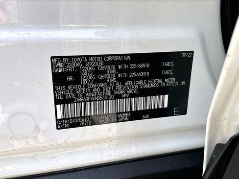 Used 2022 Toyota RAV4 XLE Premium AWD/4WD image 16