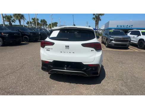 Used 2024 Buick Encore GX Sport Touring FWD image 3