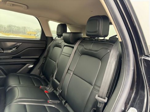 Used 2023 Lincoln Corsair AWD image 34