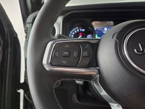 Certified 2025 Jeep Wrangler Sahara w/ Safety Group image 17