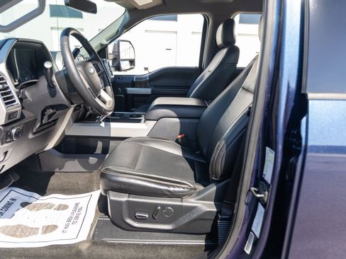 Used 2017 Ford F350 Lariat w/ Chrome Package image 22