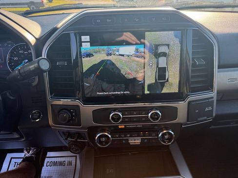 Certified 2022 Ford F450 Platinum w/ FX4 Off-Road Package image 35