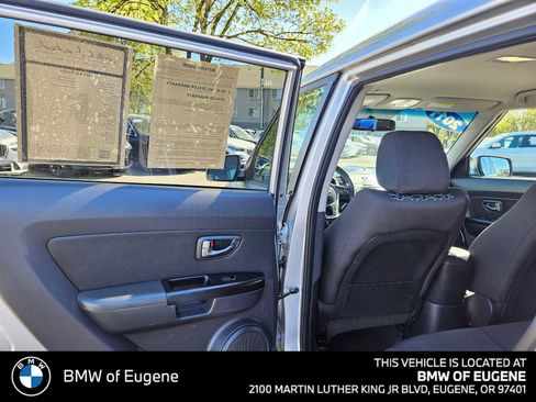 Used 2011 Kia Soul + FWD image 19