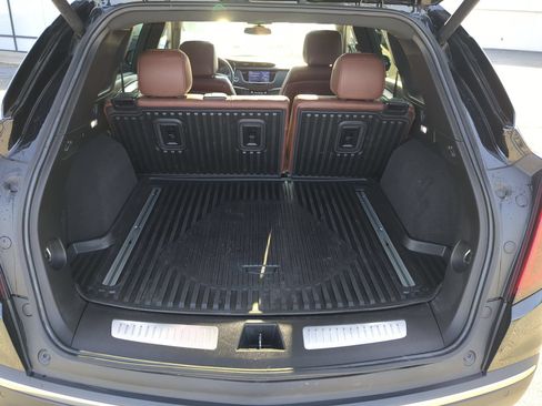 Certified 2023 Cadillac XT5 Premium Luxury w/ LPO, Floor Liner Package AWD/4WD image 33