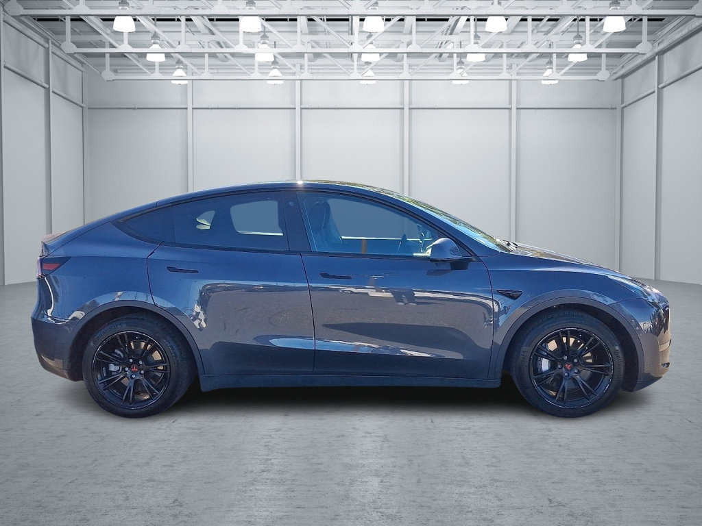Used 2021 Tesla Model Y Long Range AWD/4WD image 6