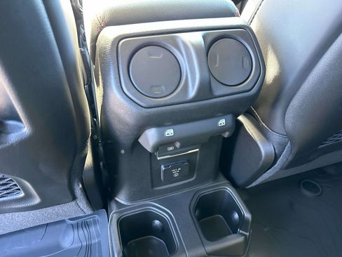 New 2026 Jeep Gladiator Rubicon image 12