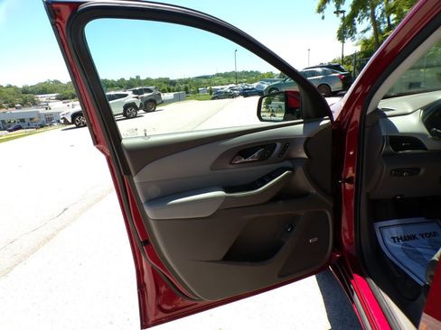 Used 2020 Chevrolet Traverse Premier AWD/4WD image 23