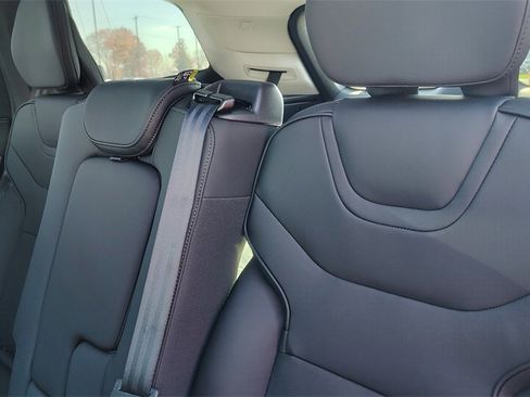 New 2025 Volvo EX90 Ultra image 28