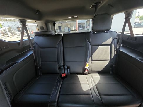 Used 2023 GMC Yukon XL Denali AWD/4WD image 26