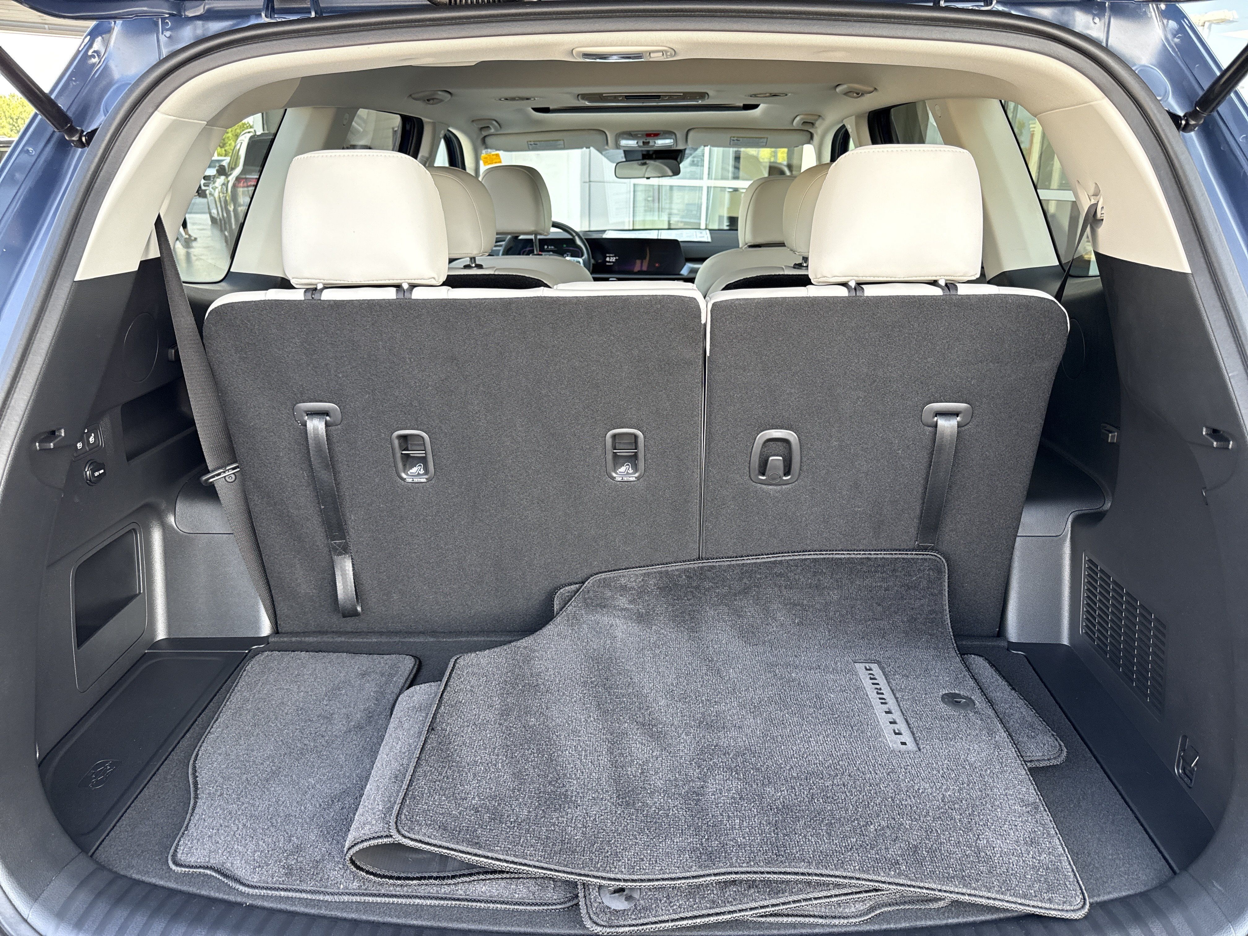 Used 2024 Kia Telluride S w/ S Sunroof Package FWD image 11