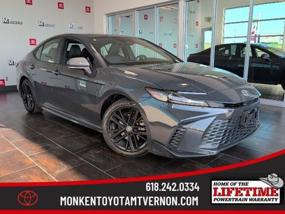 Used 2025 Toyota Camry SE