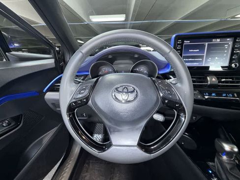 Used 2022 Toyota C-HR XLE FWD image 15