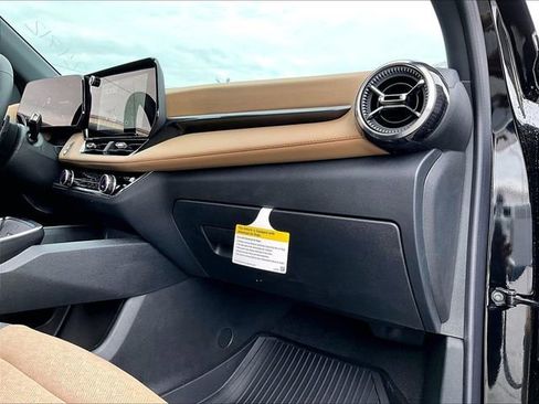 New 2026 Chevrolet Equinox ACTIV w/ Convenience Package III AWD/4WD image 27
